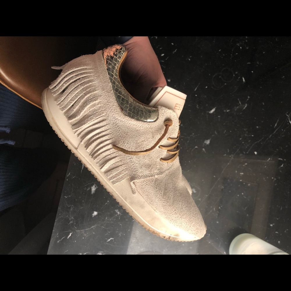 EsseUTesse Sneakers - only worn twice!